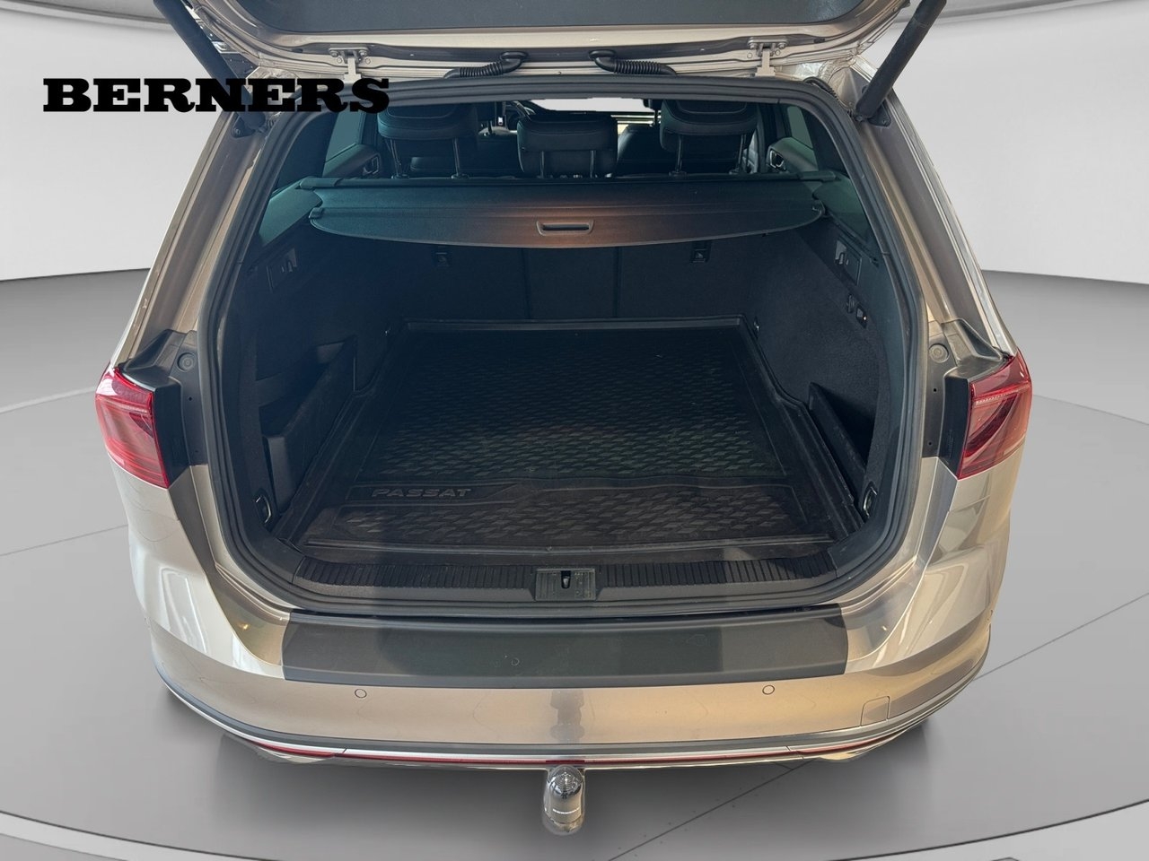 Volkswagen Passat 2020, bild 4/10