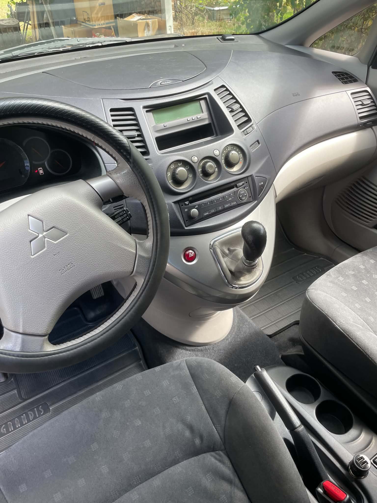 Mitsubishi Grandis 2004, bild 4/10