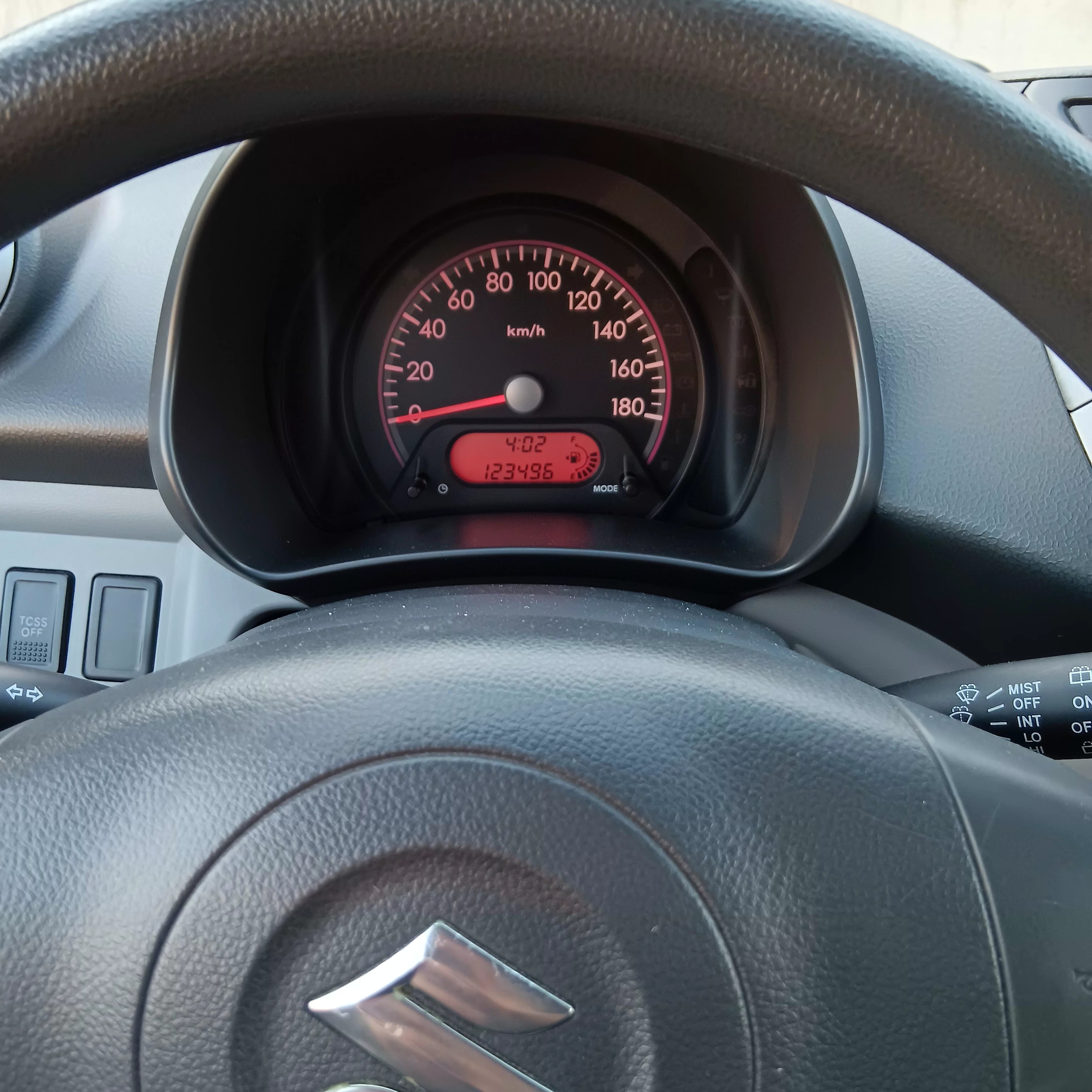 Suzuki Alto 1.0 DOHC 12V VVT Manuell 2009, bild 2/5