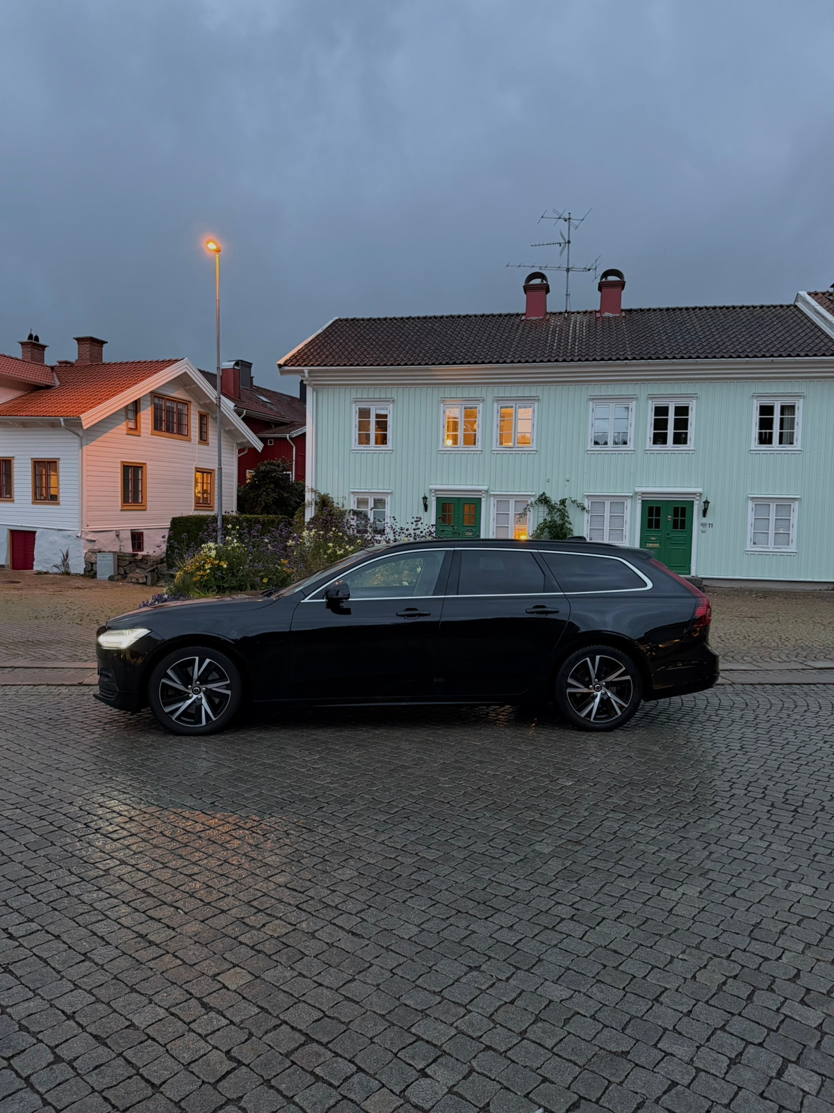 Volvo V90 B4 Geartronic 2023, bild 2/10