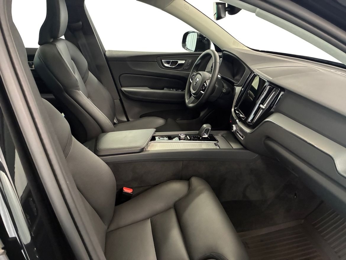Volvo XC60 Recharge T6 II Plus Dark Edt 2024, bild 4/10