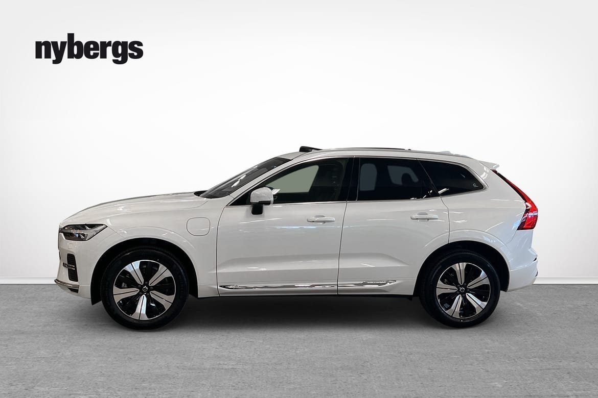 Volvo XC60 Recharge T6 II Core Edition 2024, photo 2/10