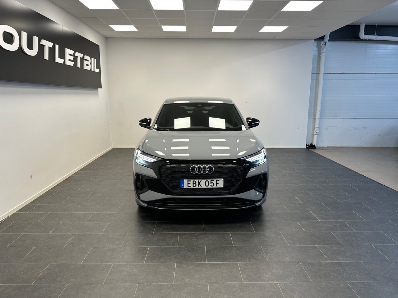 Audi Q4 e-tron 2022, photo 5/10