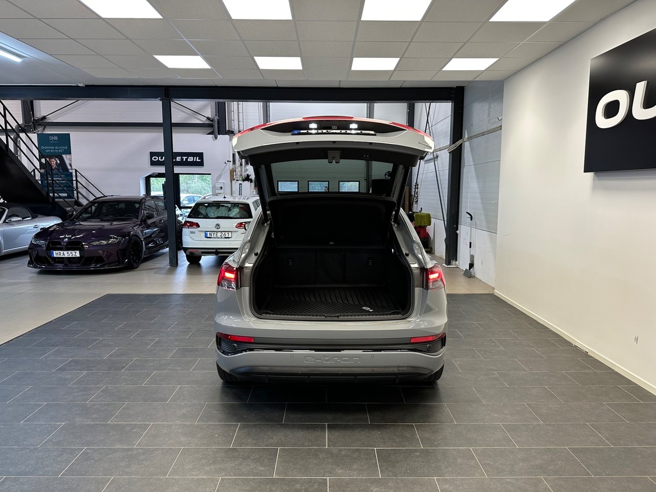 Audi Q4 e-tron 2022, photo 7/10
