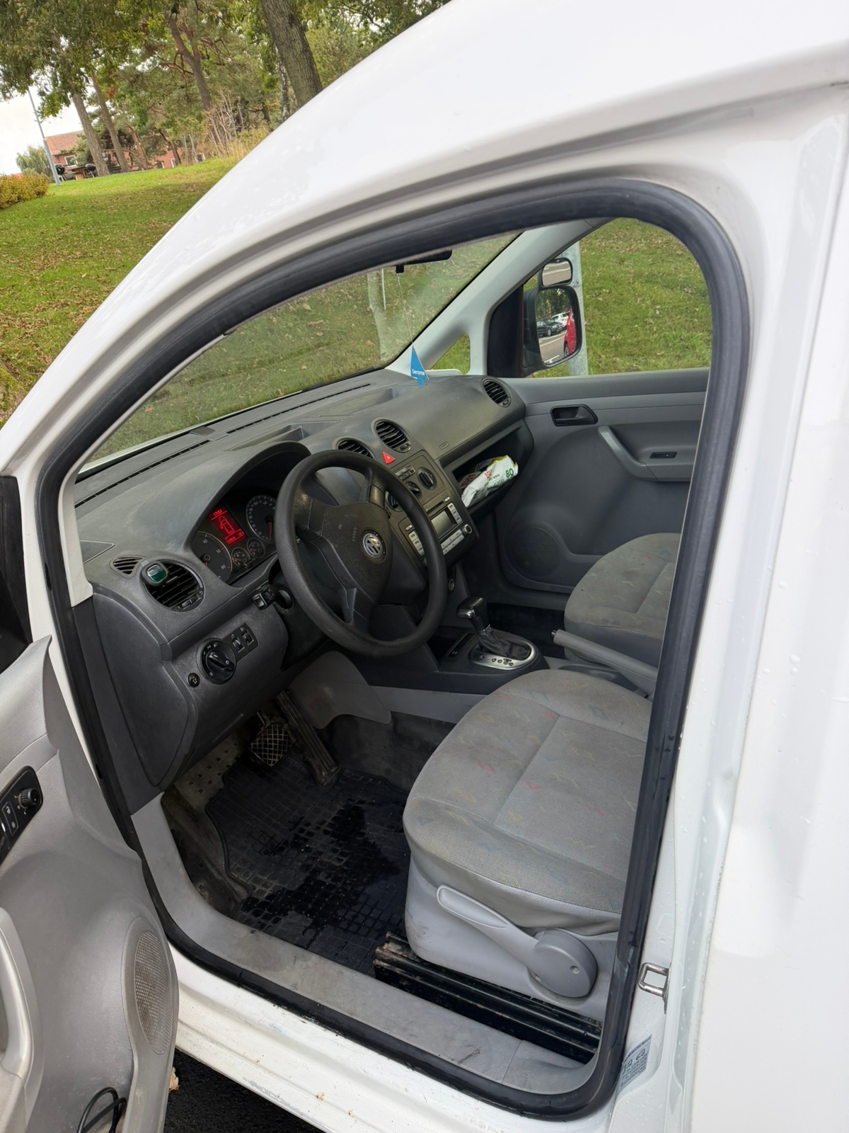 Volkswagen Caddy Maxi 2008, photo 5/5