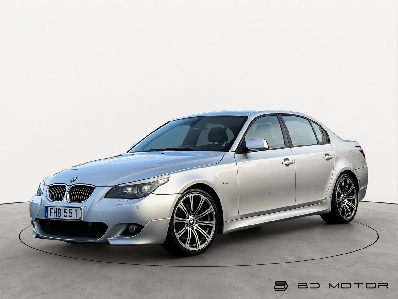 BMW 530