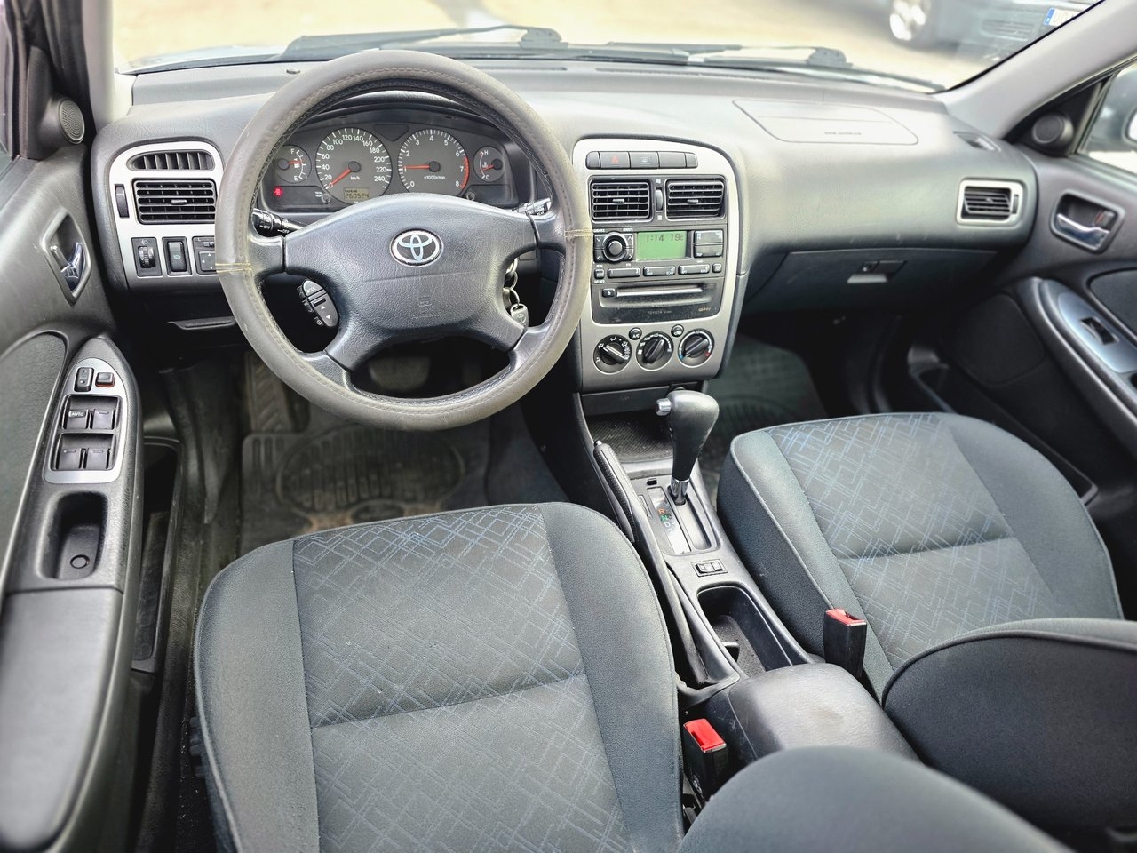 Toyota Avensis 2002, bild 2/10