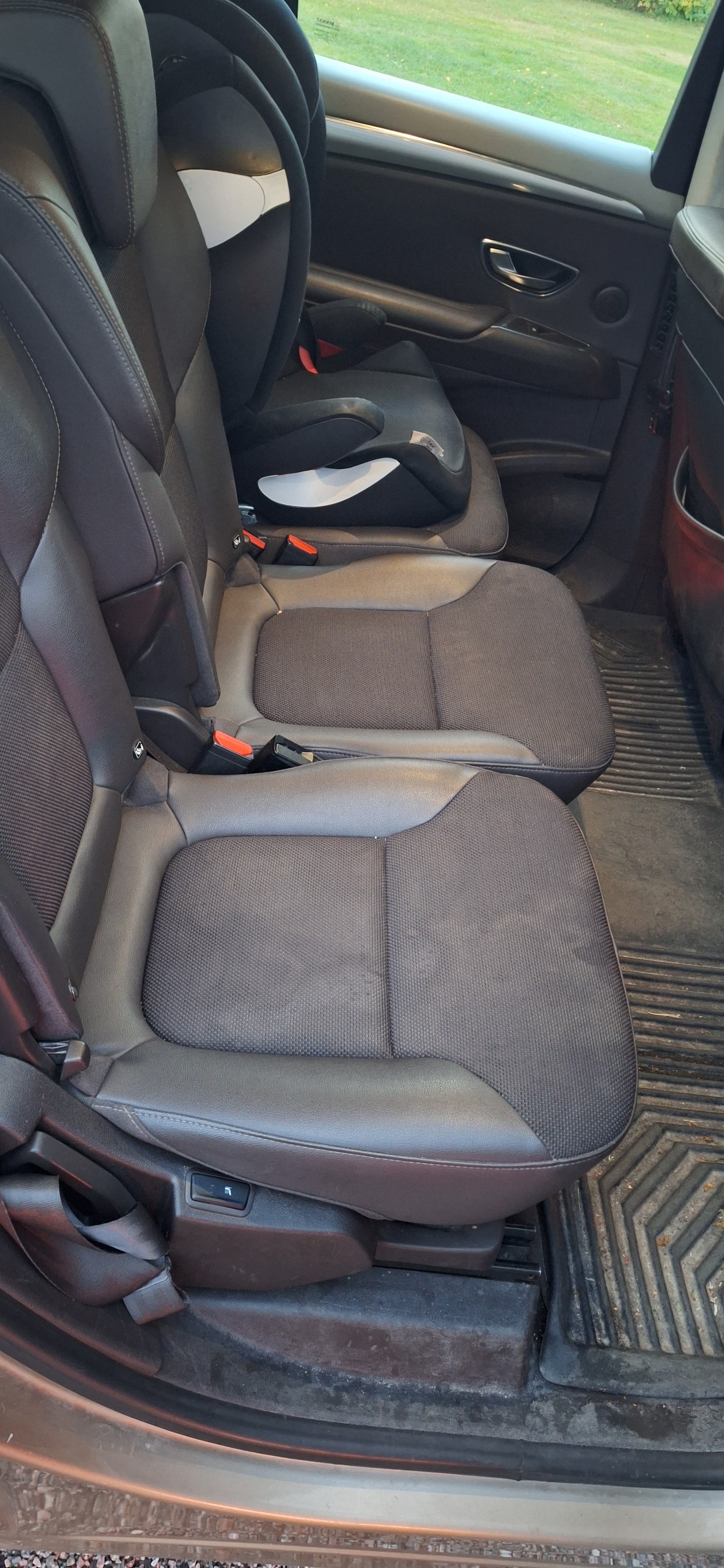 Renault Espace 1.6 dCi EDC 2015, photo 5/5