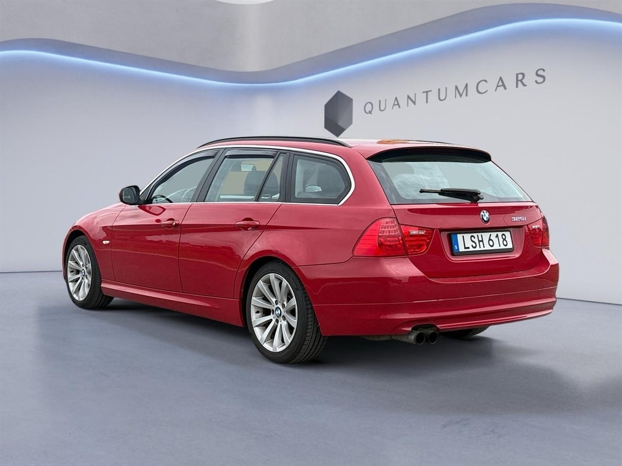 BMW 325 i Touring Manuell, 218hk 2011, bild 3/10