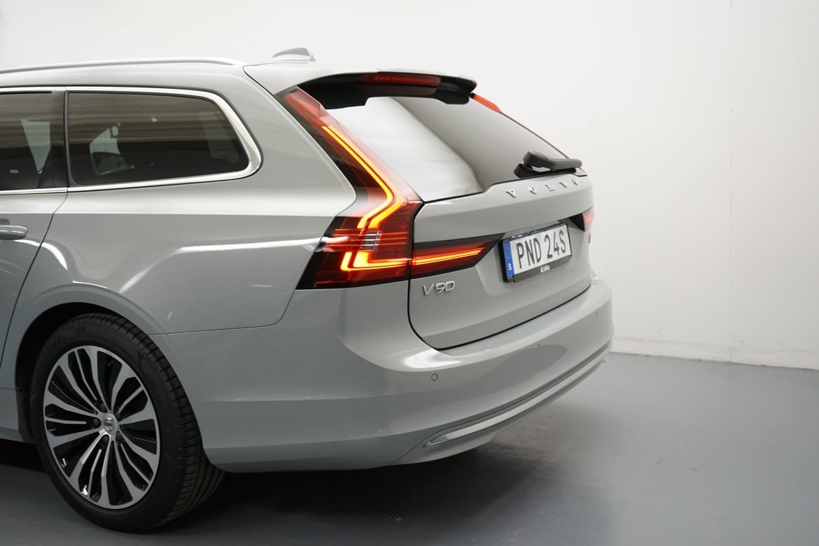 Volvo V90 2024, photo 3/10