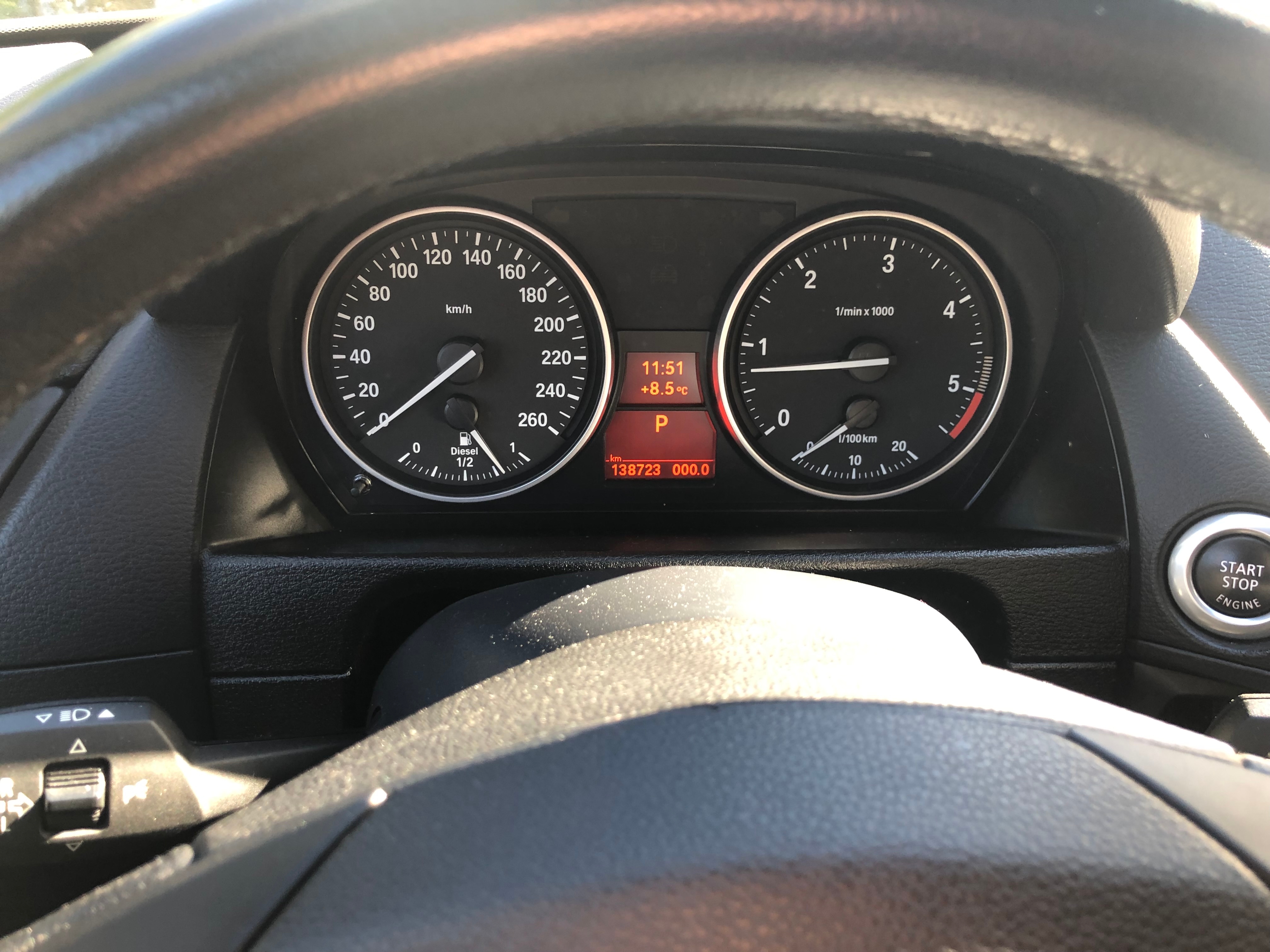 BMW X1 xDrive23d Steptronic 2012, bild 2/3