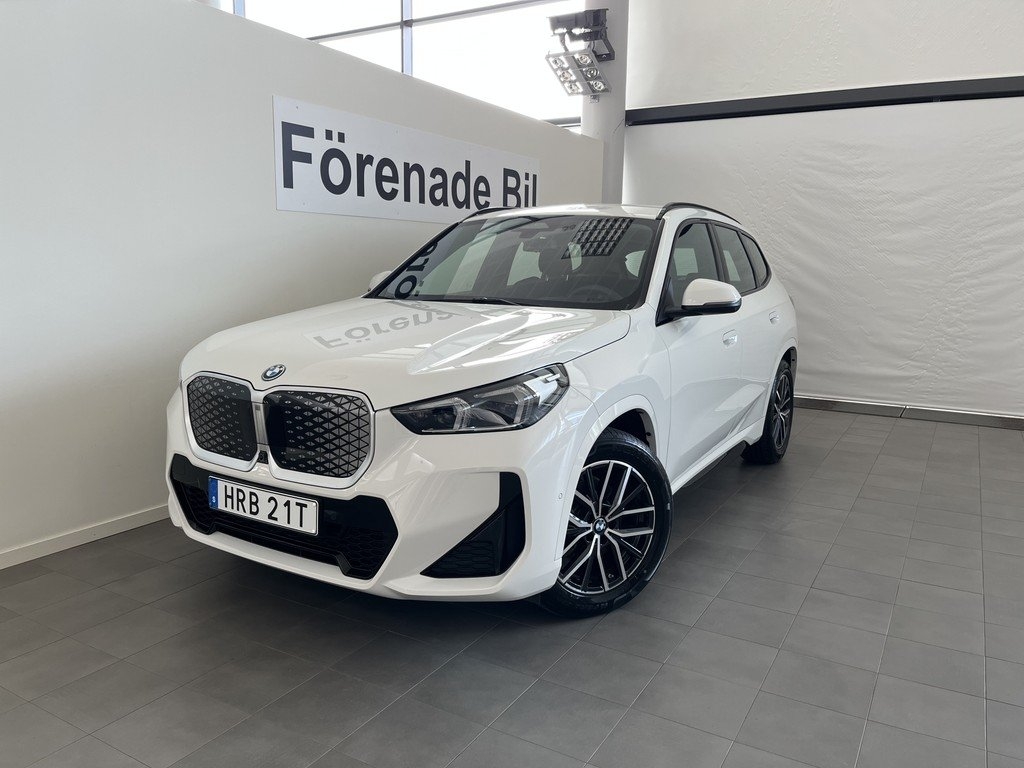BMW iX1