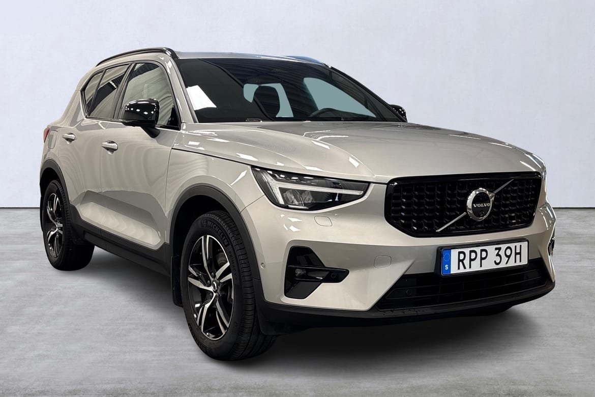 Volvo XC40 B3 FWD Bensin Plus Dark 2025, bild 6/10