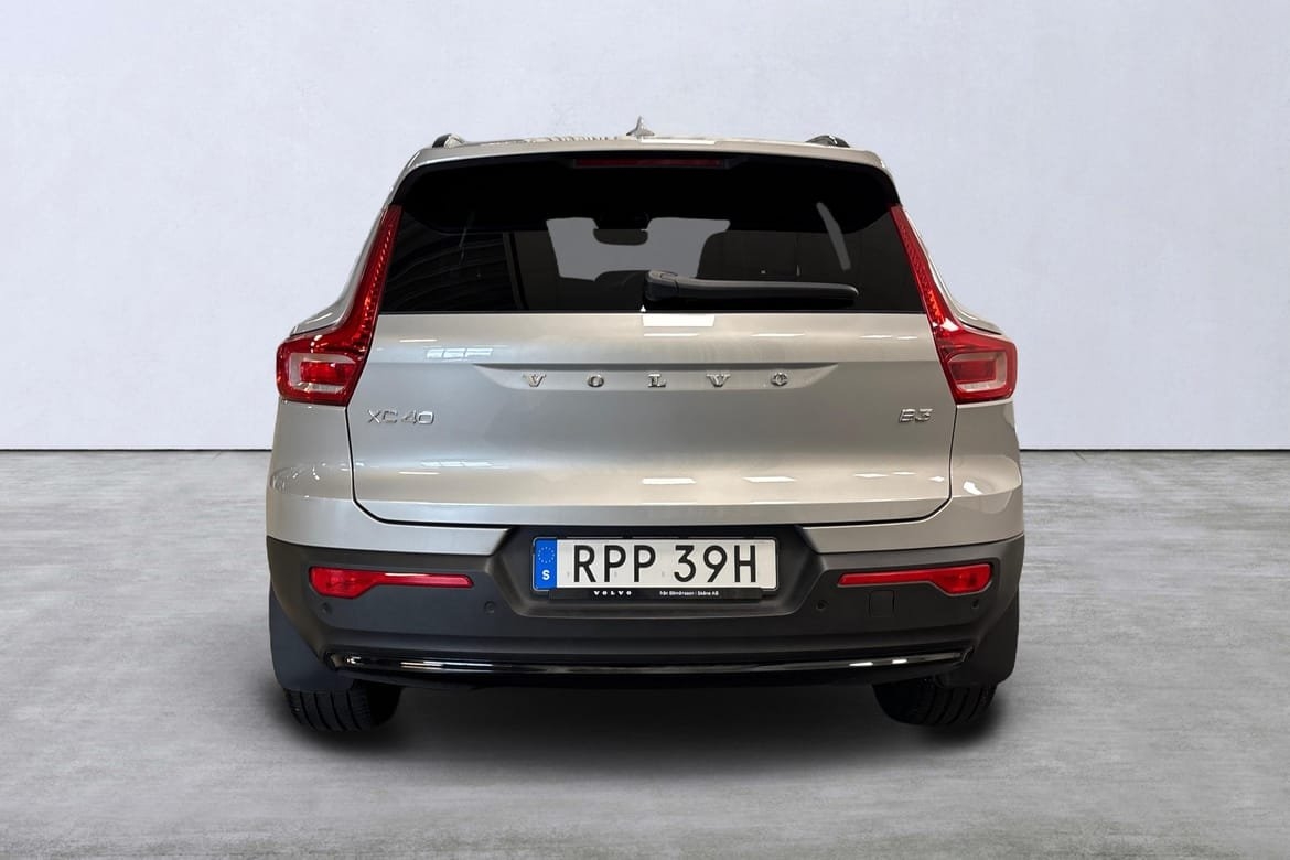 Volvo XC40 B3 FWD Bensin Plus Dark 2025, bild 5/10