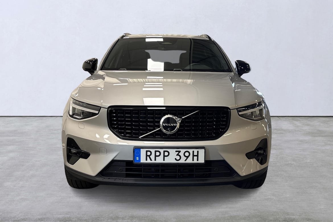 Volvo XC40 B3 FWD Bensin Plus Dark 2025, bild 7/10