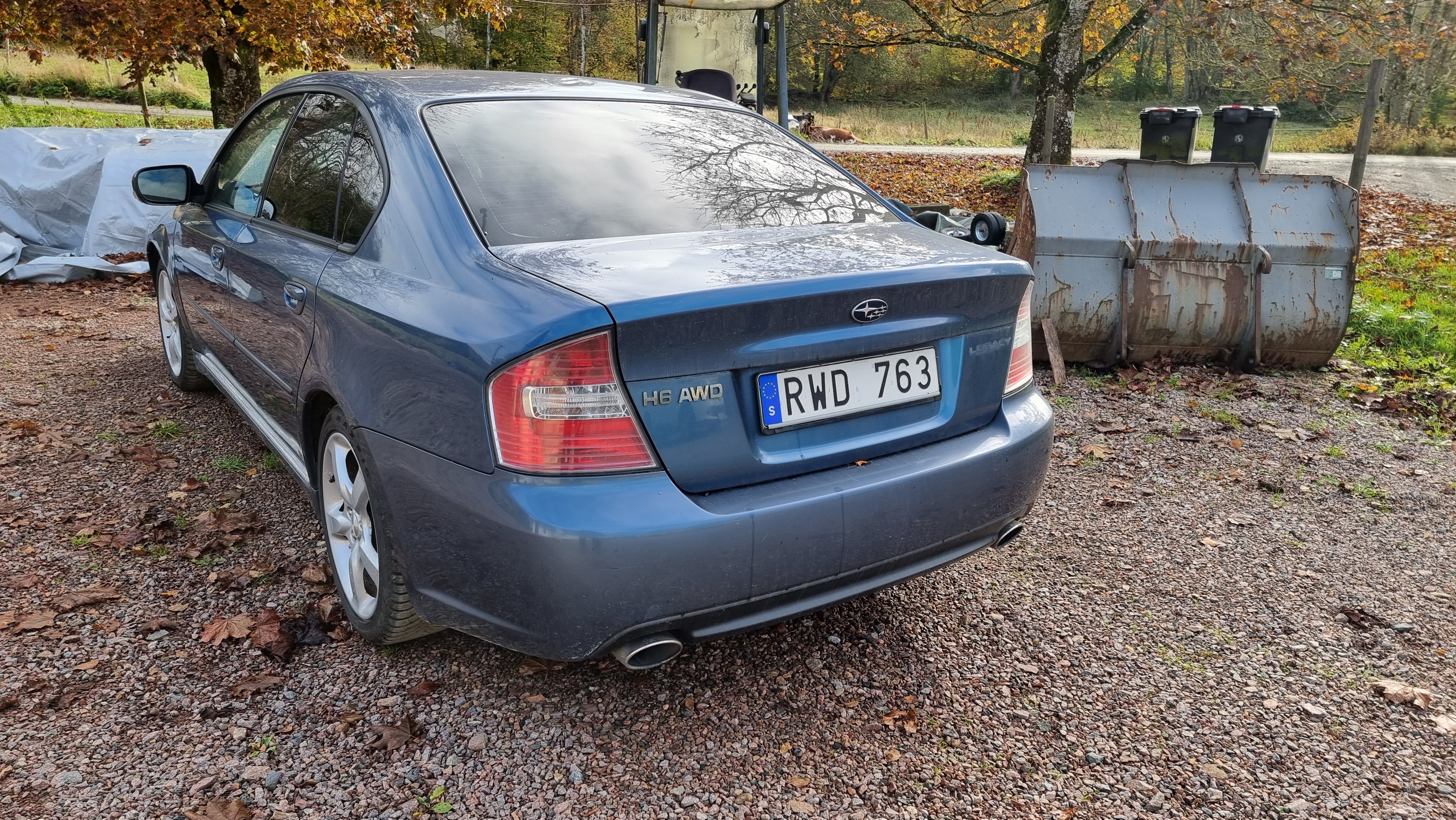 Subaru Legacy 3.0 4WD Automatisk 2004, bild 3/3