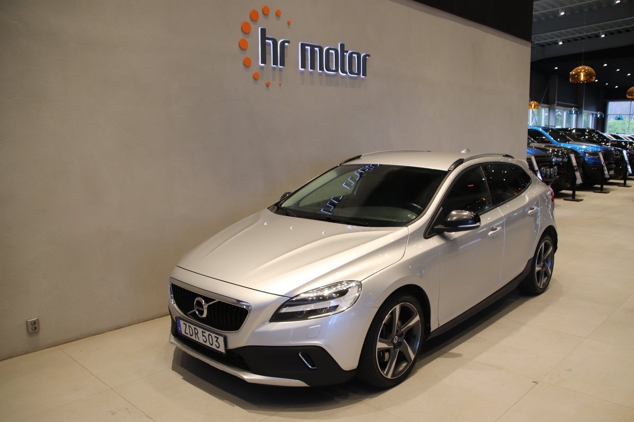 Volvo V40 Cross Country 2018, photo 3/15