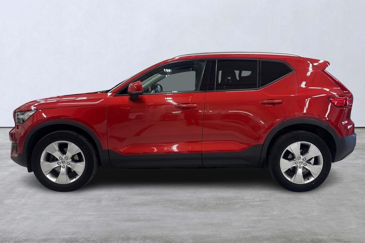 Volvo XC40 T2 FWD Momentum Advanced 2021, bild 2/10