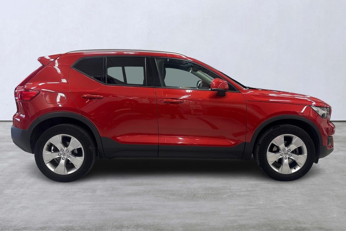 Volvo XC40 T2 FWD Momentum Advanced 2021, bild 3/10
