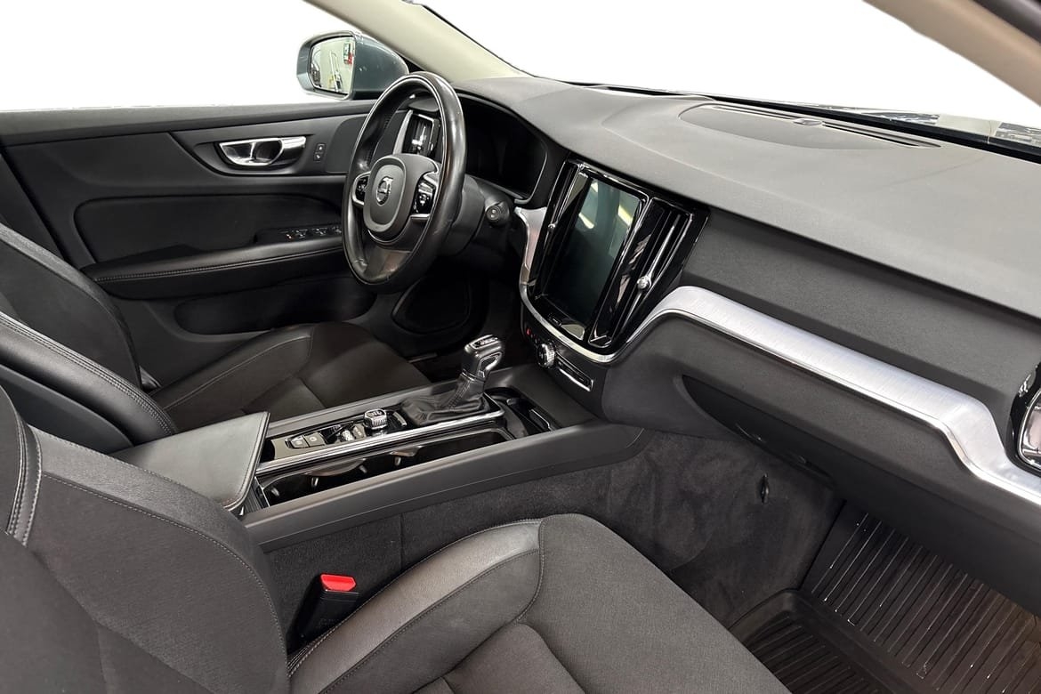 Volvo V60 D4 Momentum Advanced Edition 2019, bild 7/10