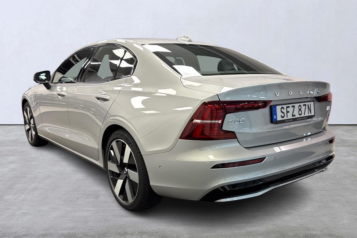 Volvo S60 Recharge T6 II Plus Dark 2024, bild 4/10