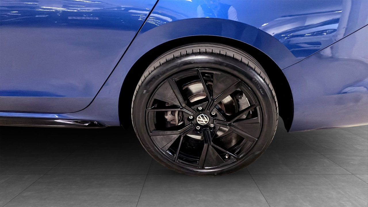 Volkswagen Passat 2025, bild 6/10
