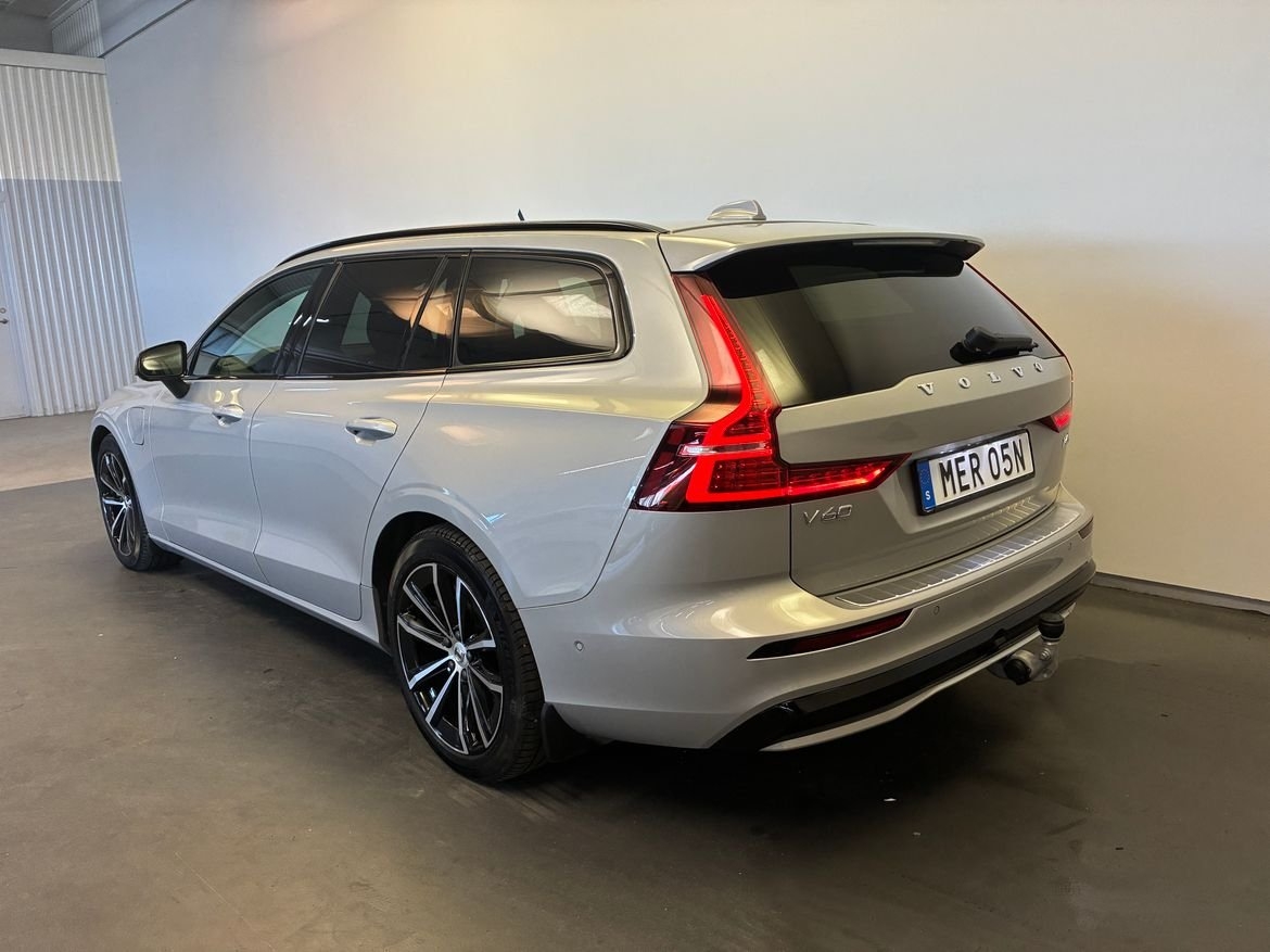 Volvo V60 2025, photo 6/10