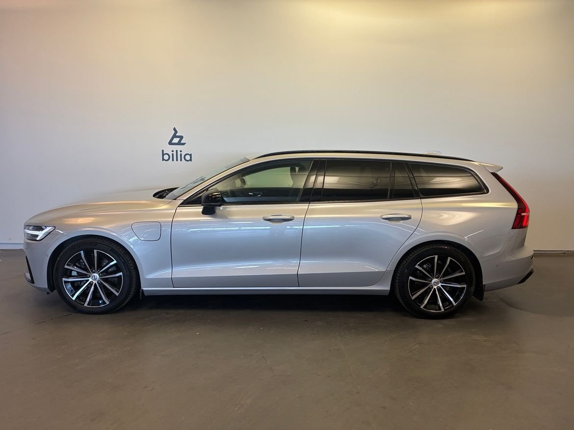 Volvo V60 2025, photo 3/10