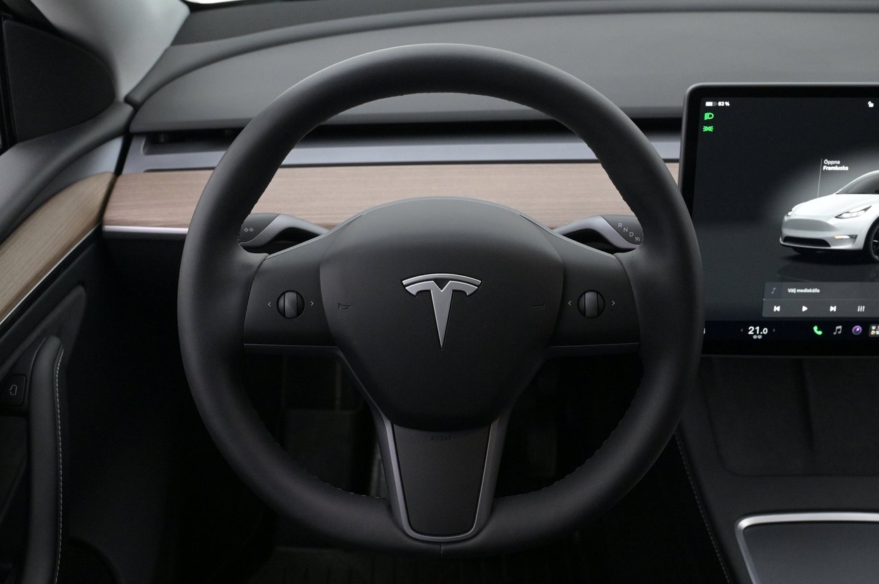 Tesla Model Y 2024, photo 7/10