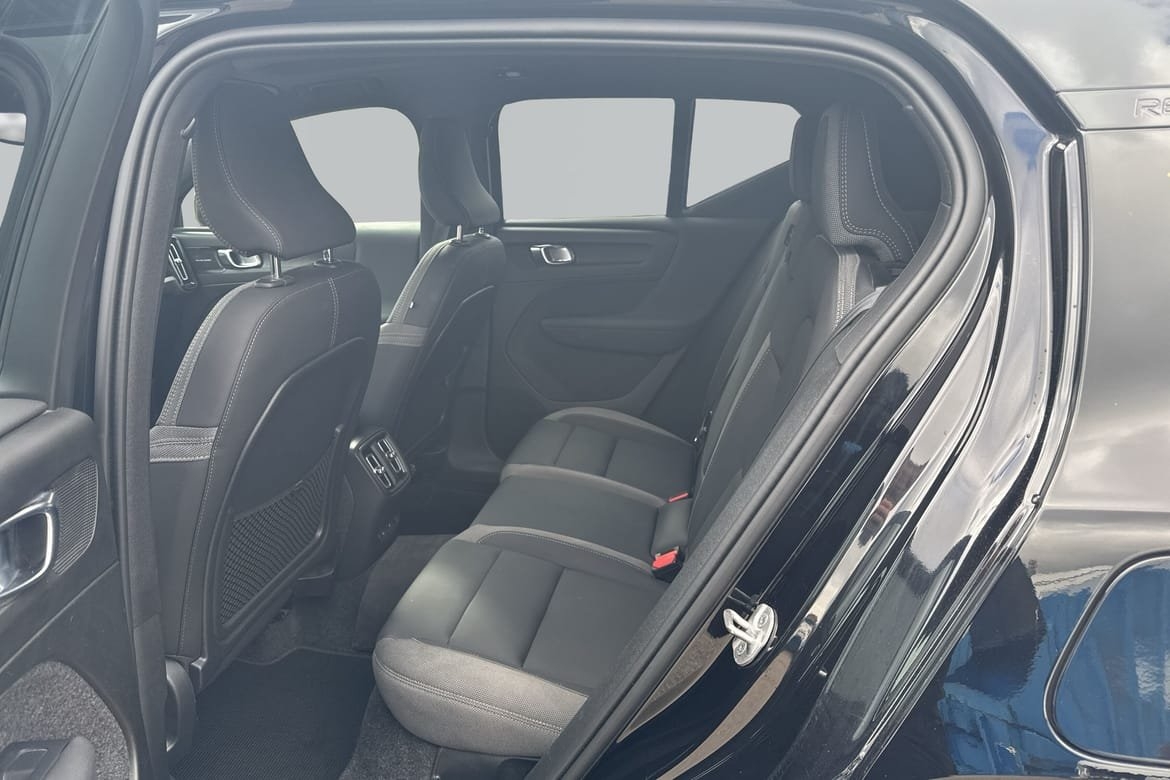 Volvo XC40 2024, bild 7/10