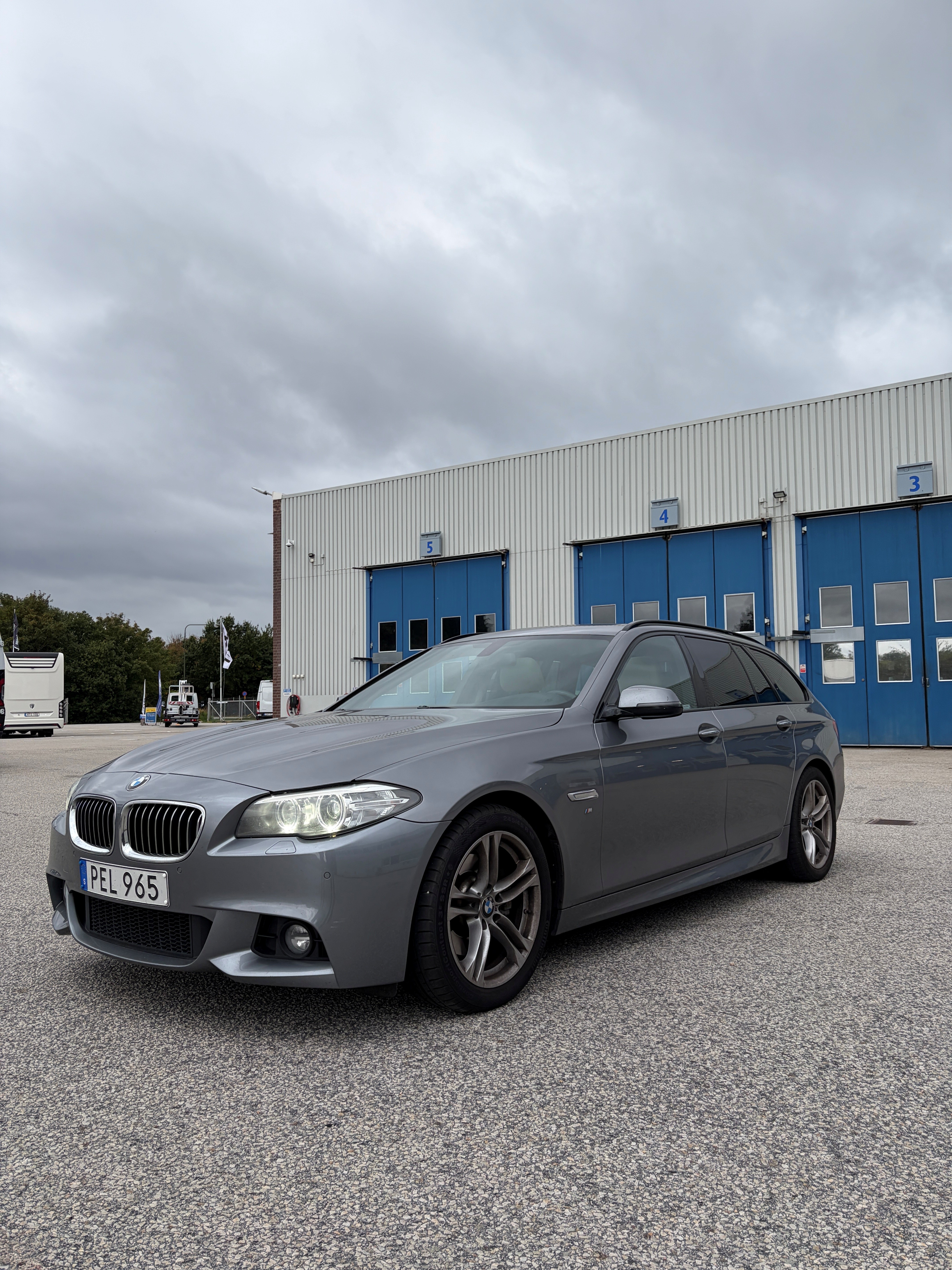 BMW 520 d xDrive Touring Steptronic 2017, kuva 2/6