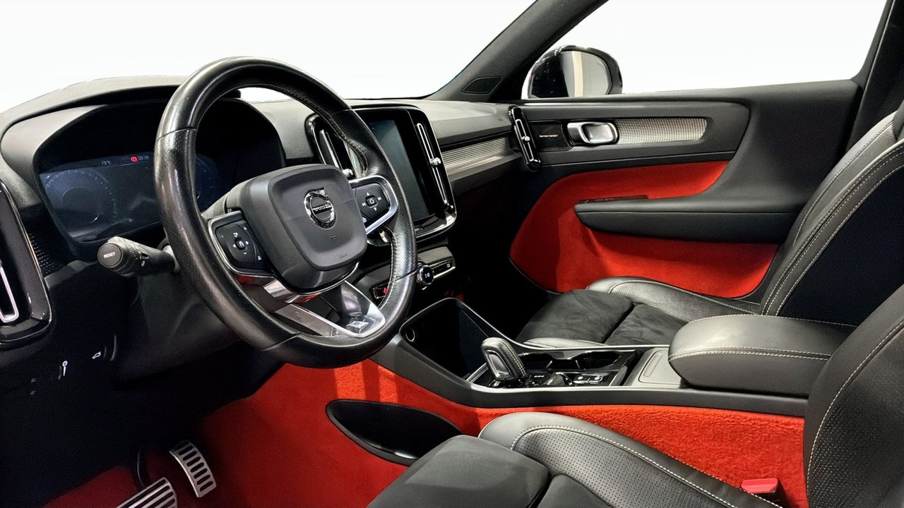 Volvo XC40 2020, kuva 7/10