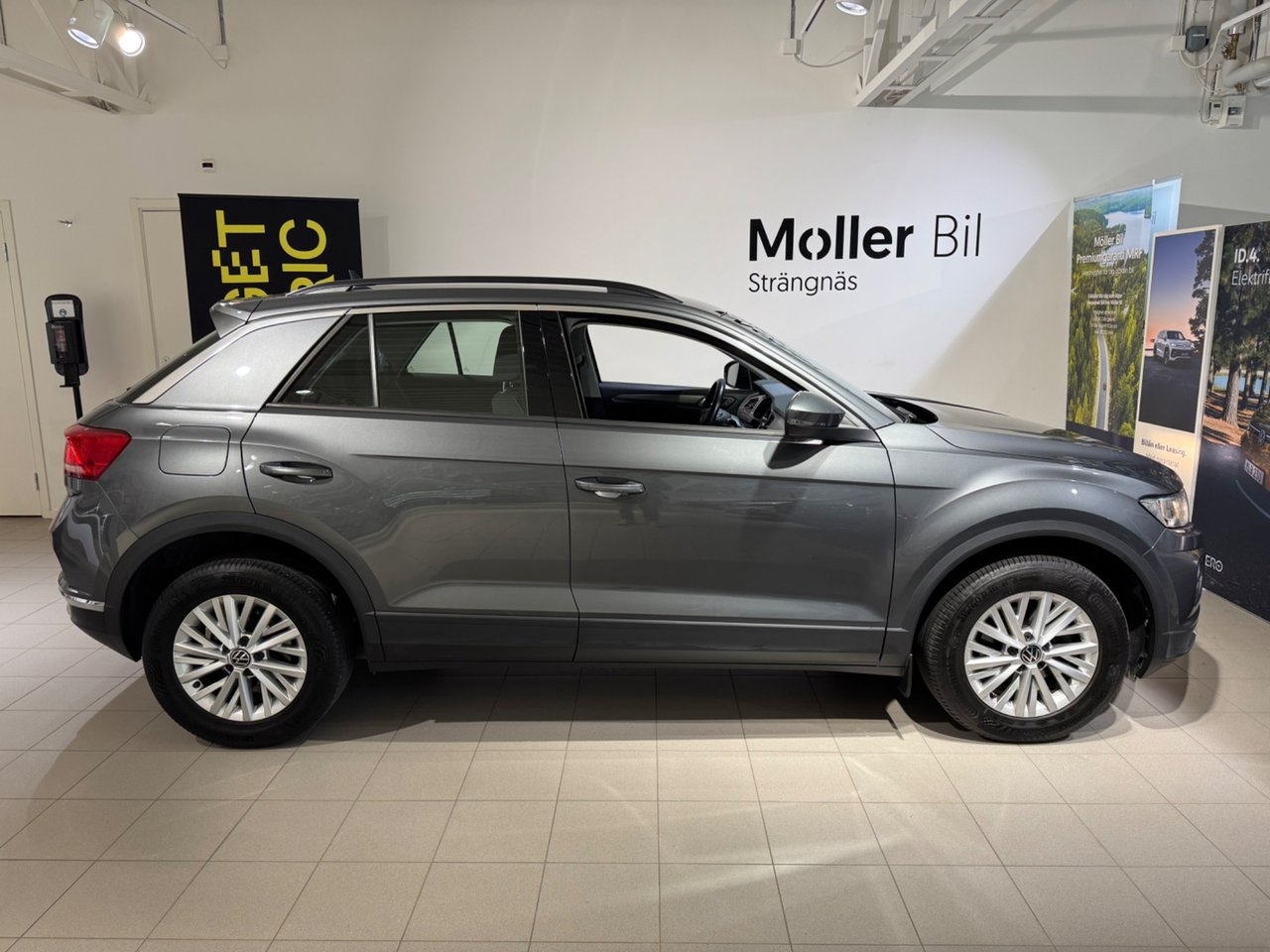 Volkswagen T-Roc 2021, bild 2/10