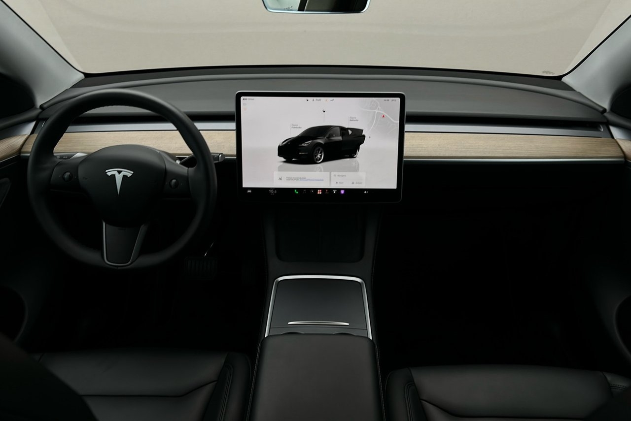 Tesla Model Y 2024, bild 6/10