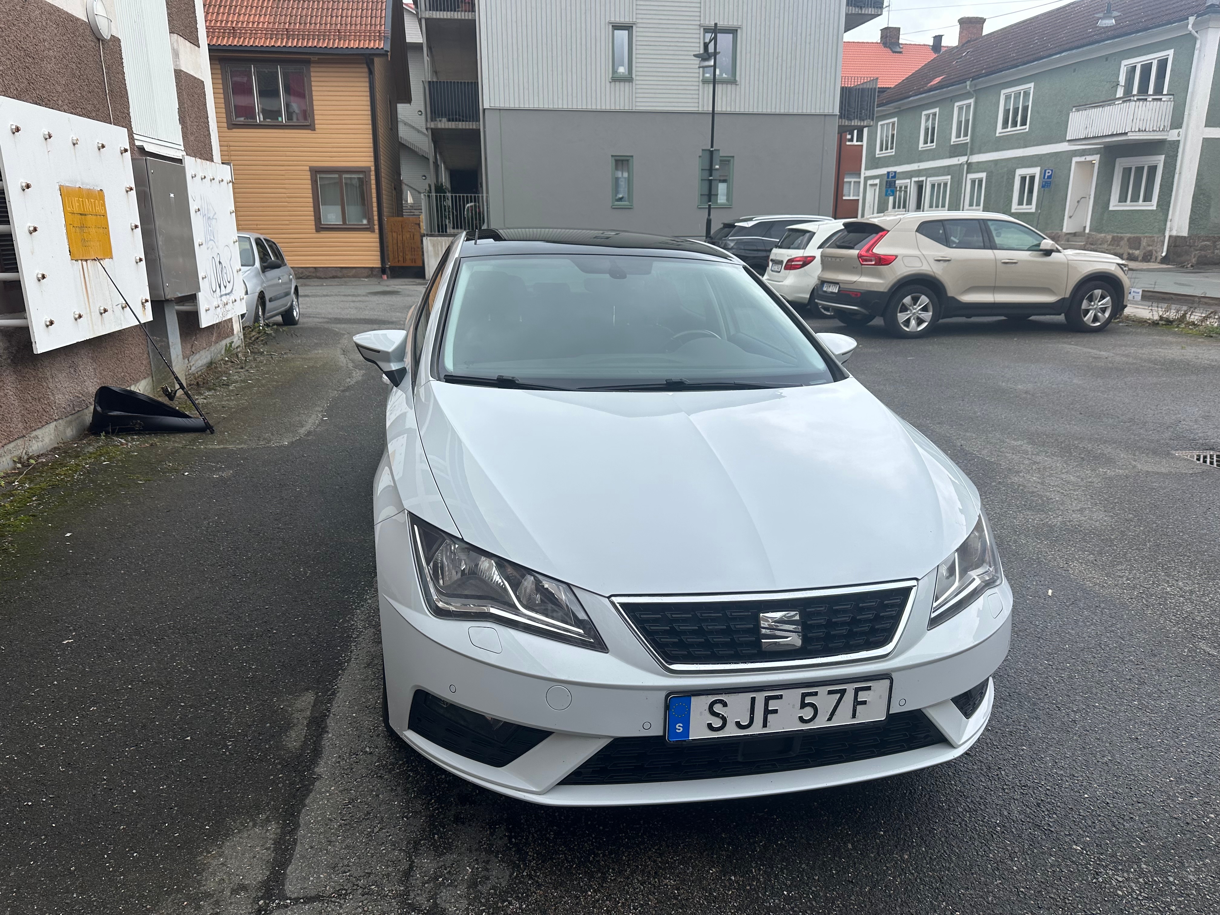 Seat Leon 1.0 TSI Manuell 2019, bild 4/10
