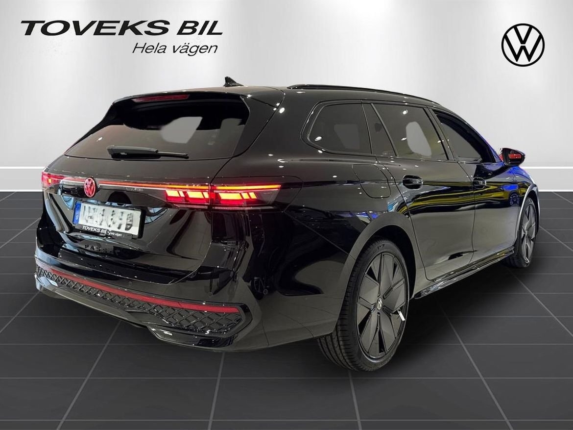 Volkswagen Passat R-line 272hk eHybrid 2027, bild 4/10
