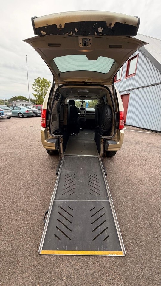 Chrysler Town & Country 2010, bild 6/10