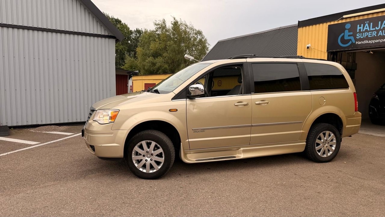 Chrysler Town & Country 2010, bild 2/10