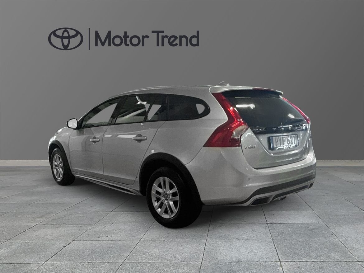 Volvo V60 Cross Country 2016, bild 2/10