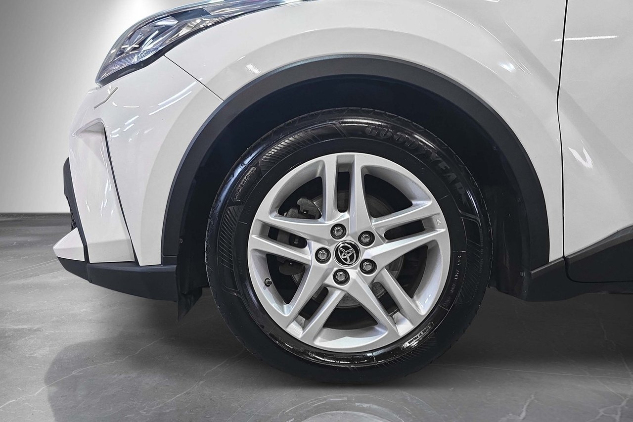 Toyota C-HR 2021, kuva 6/10