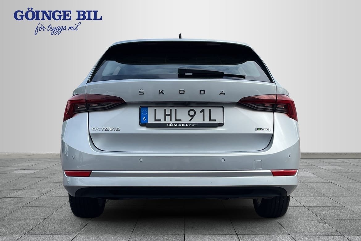Skoda Octavia Kombi 1.0 TSI e-TEC DSG 2024, bild 7/10