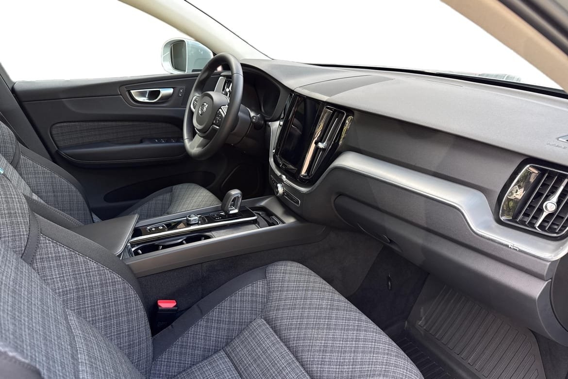Volvo XC60 Recharge T6 Core Edition 2024, bild 7/10