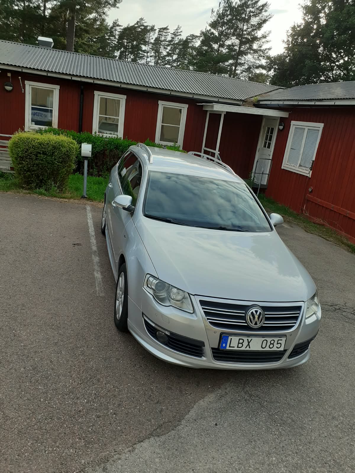 Volkswagen Passat 2010, photo 2/9