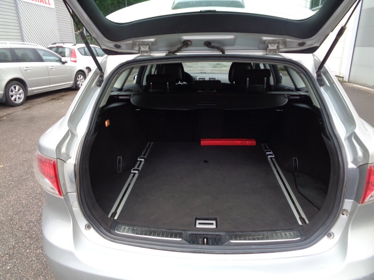 Toyota Avensis 2009, bild 7/10