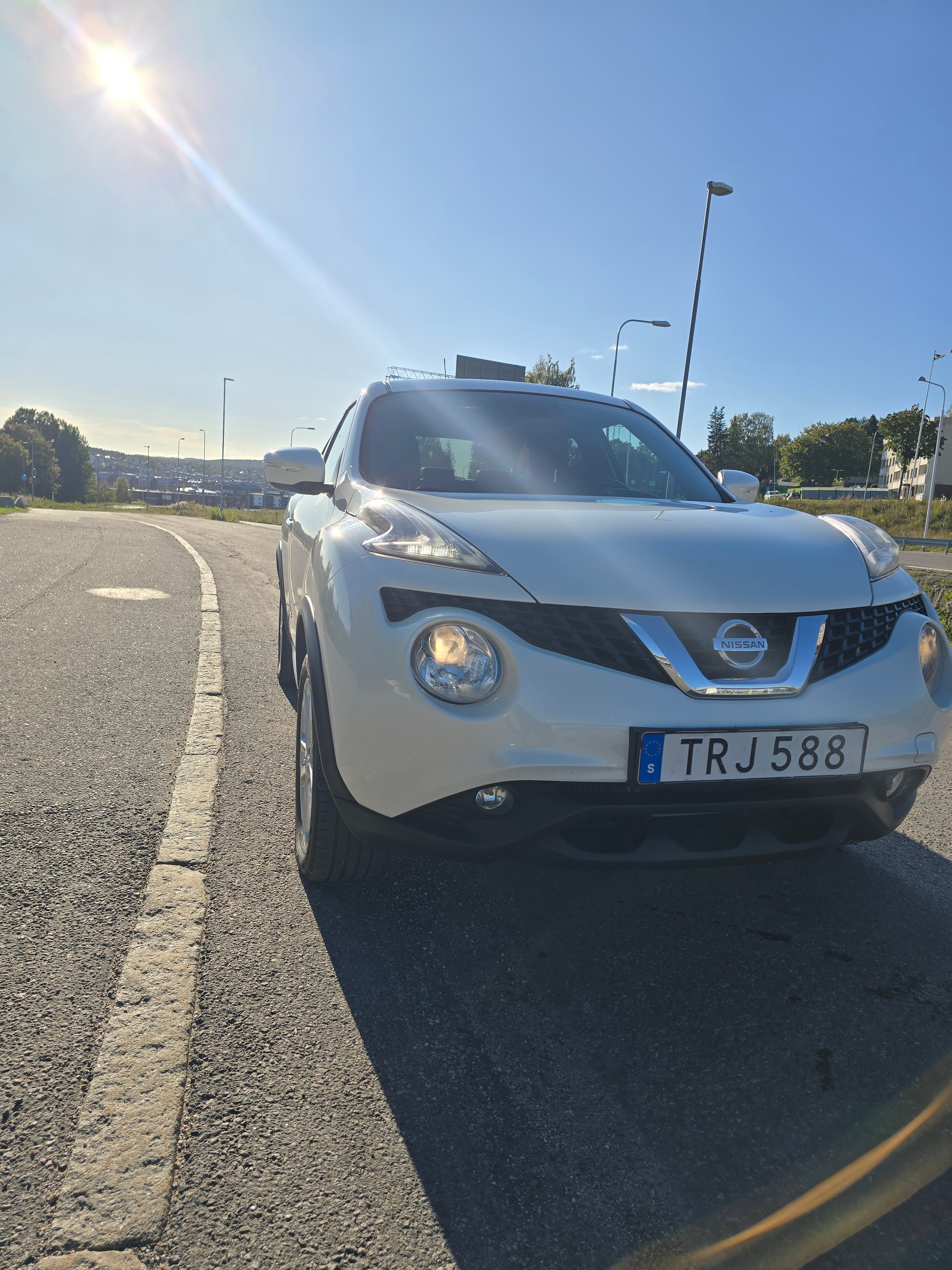 Nissan Juke 1.2 DIG-T Manuell 2017, bild 4/10