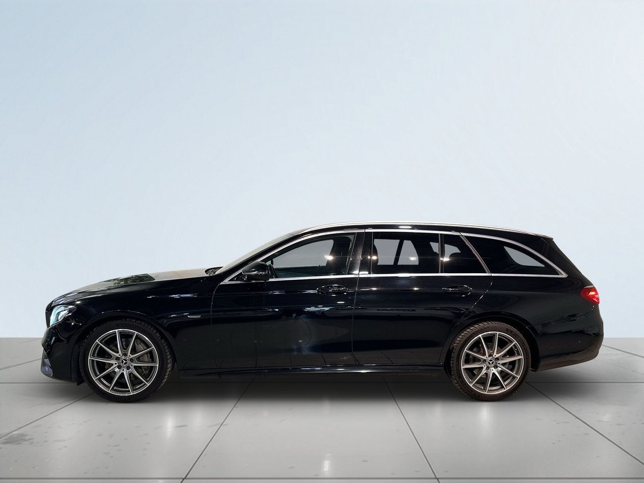 Mercedes-Benz E 2020, bild 4/24