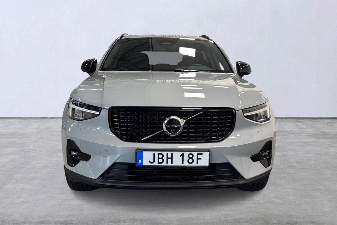 Volvo XC40 B3 FWD Bensin Plus Dark 2025, bild 7/10