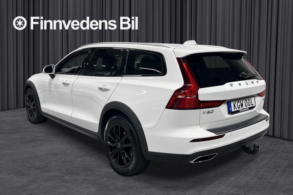 Volvo V60 Cross Country B4 AWD Adv 2022, bild 2/10
