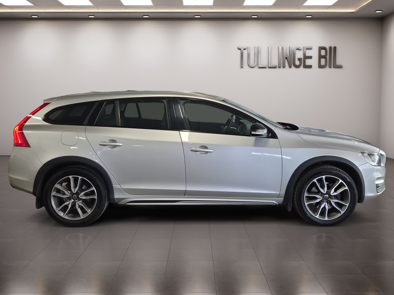 Volvo V60 Cross Country 2018, bild 6/10