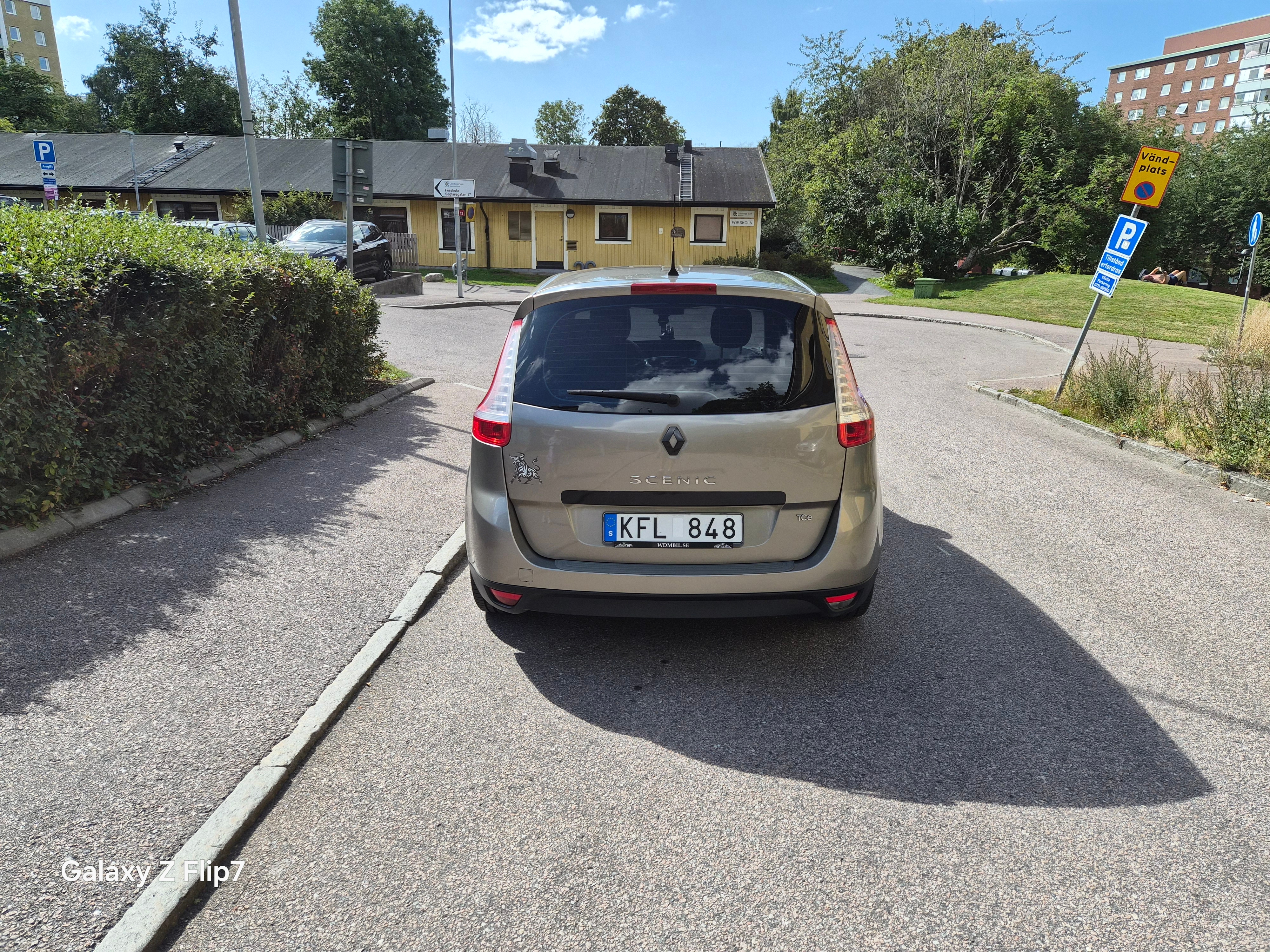 Renault Grand Scenic III 1.4 TCe Manuell 2010, bild 4/6